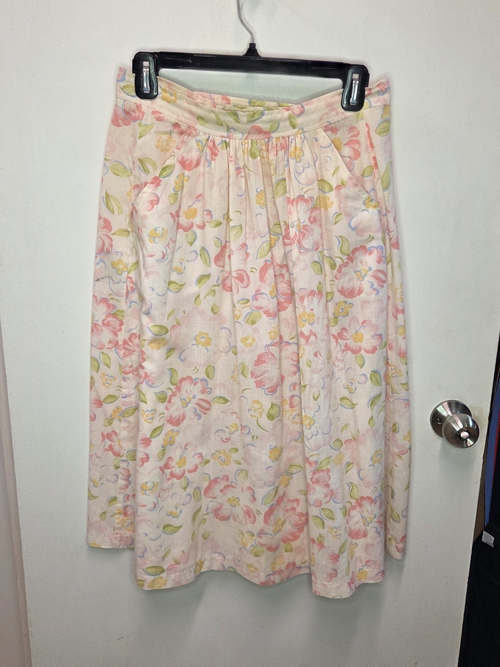 Vintage 80s pink A-line wrap skirt with pockets and water color floral print